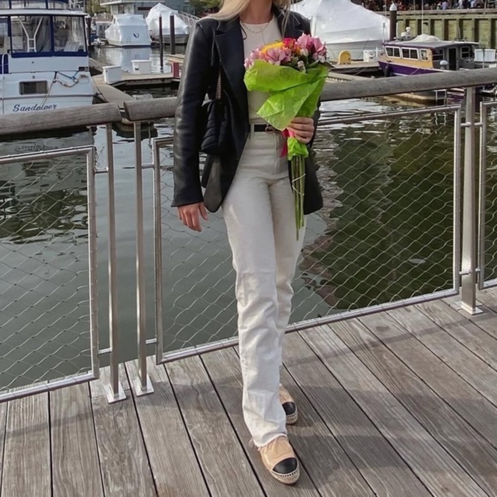 Zara High-Rise Straight Leg Jeans in Light Beige